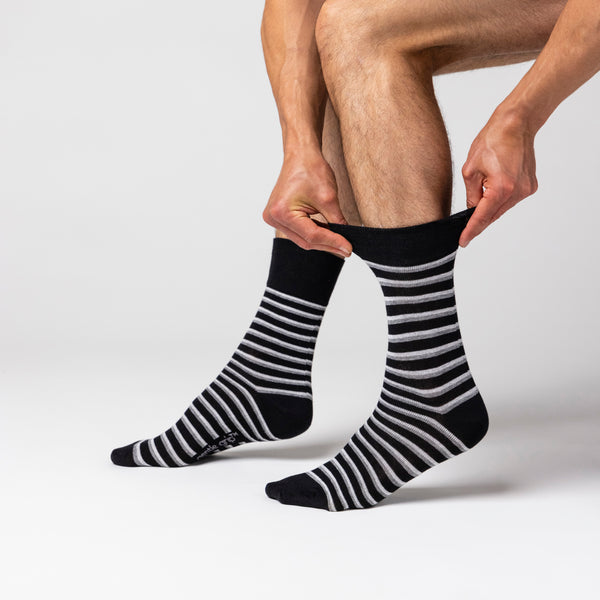 3 Paar Herrensocken Litha mit verschiedenen Streifen aus Baumwolle - Schwarz