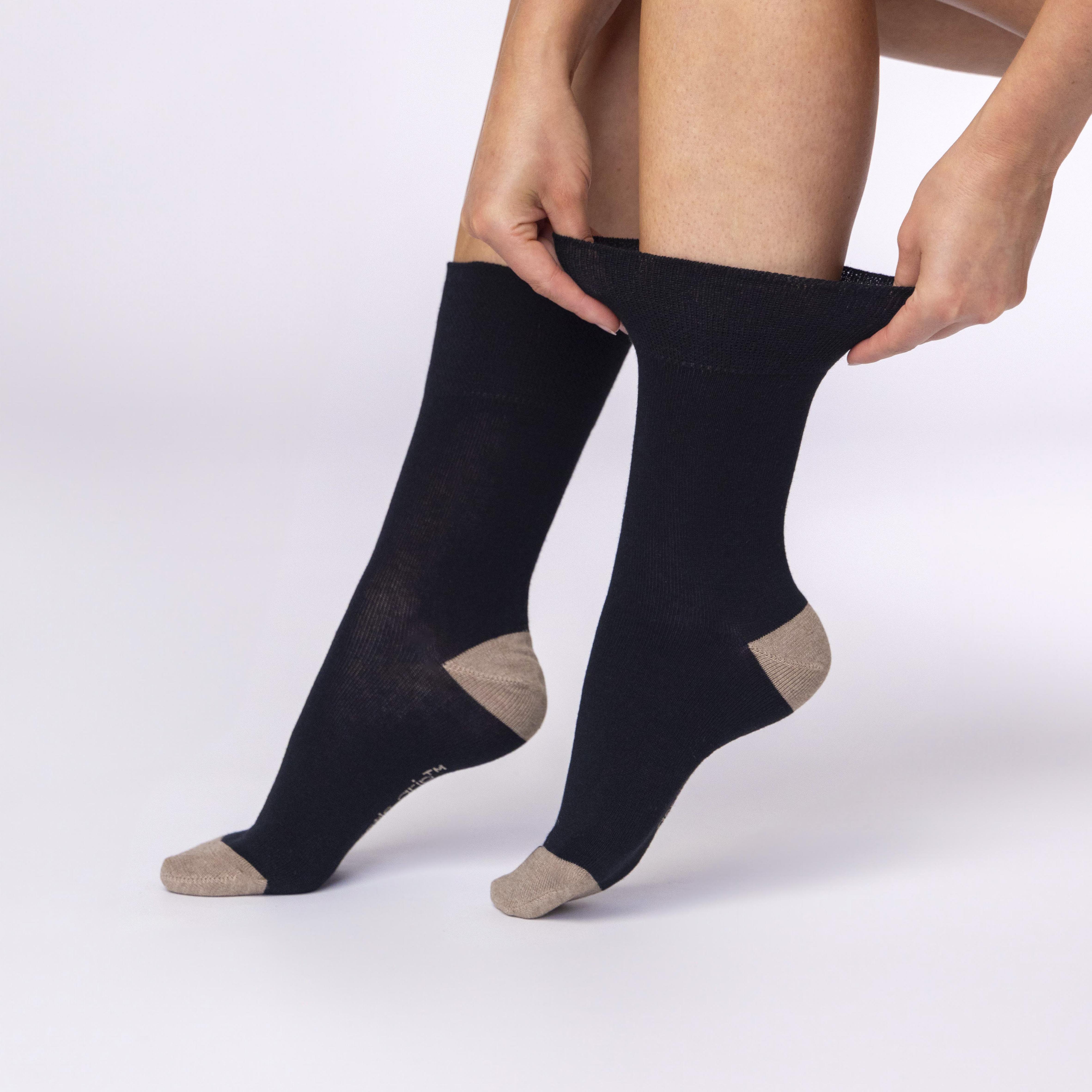3 Pairs Ladies Heel & Toe Cotton Socks - Black and Mauve
