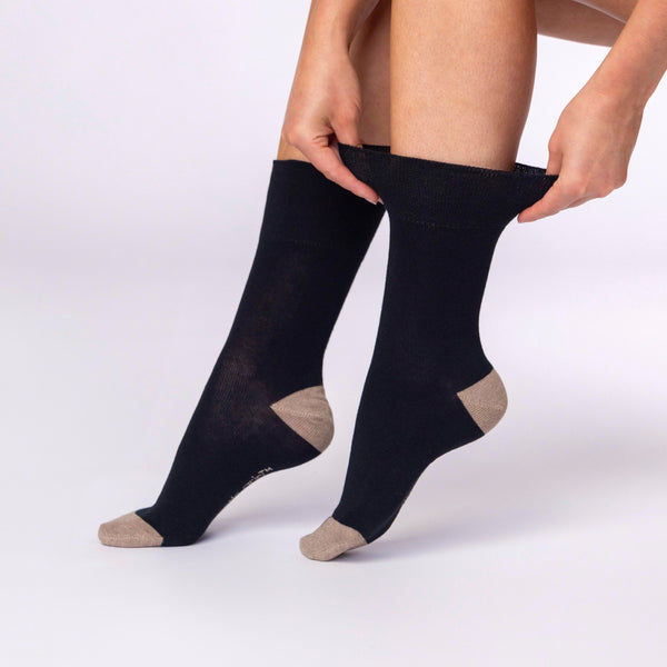 3 Pairs Ladies Heel & Toe Cotton Socks - Black and Mauve