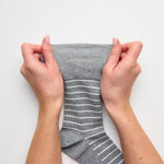 Lade das Bild in den Galerie-Viewer, 3 Paar Weihnachtssocken aus Baumwolle für Herren – Marineblau gestreift
