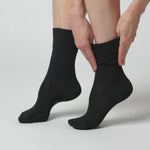 Laden und Abspielen von Videos im Galerie-Viewer, 3 Paar schlichte Baumwollsocken für Damen - Schwarz
