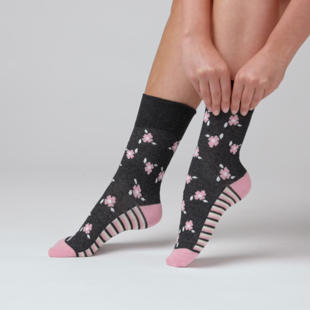 3 Pairs Ladies Cotton Socks - Floral Hybrid