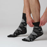 Load and play video in Gallery viewer, 3 Pairs Men&#39;s Argyle Cotton Socks - Leven Black/Charcoal

