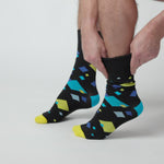 Laden und Abspielen von Videos im Galerie-Viewer, 3 Paar Baumwollsocken in Colourburst-Optik für Herren - Angular Arena
